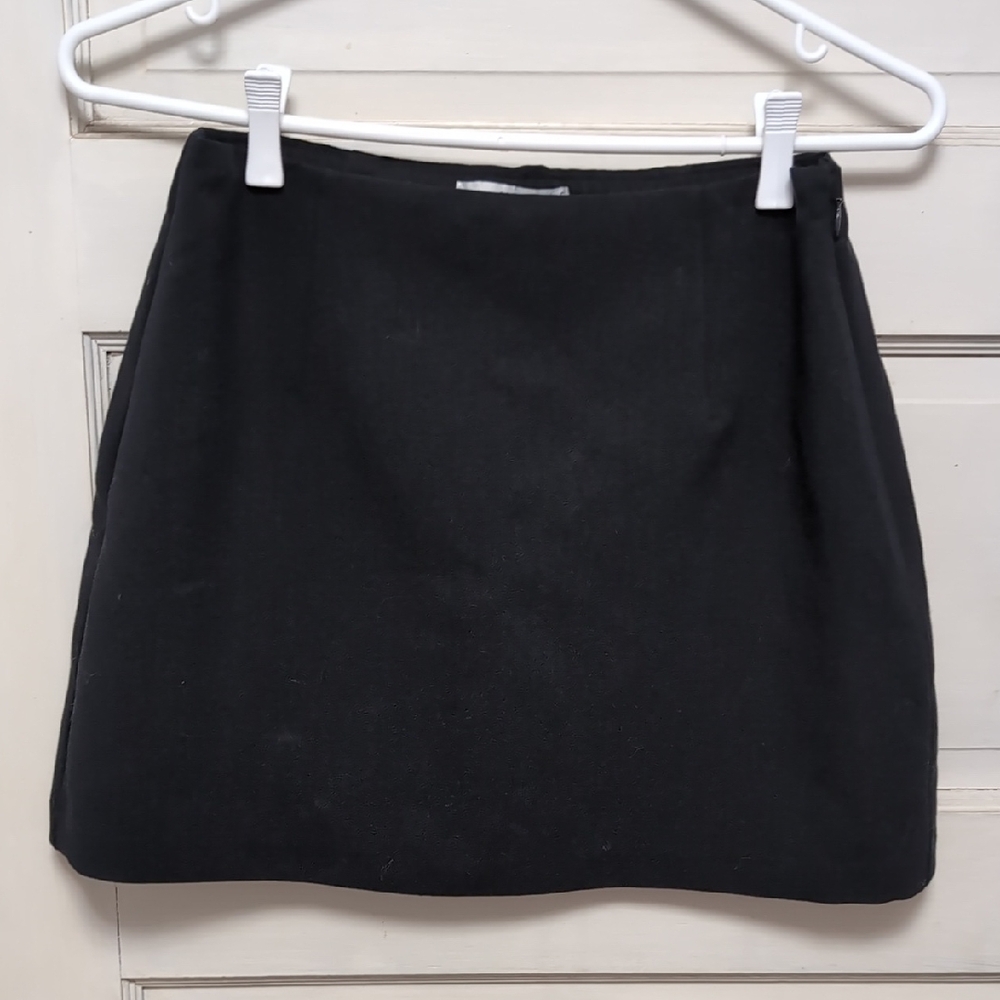 NWT Abercrombie Black Skort